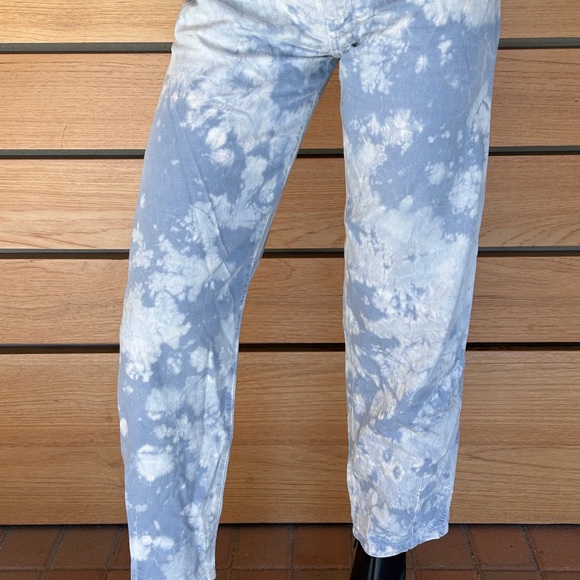 ✨Pilcro (Anthropology)✨ Acid Washed Pleated Slouchy Crop Jeans - Picture 5 of 8